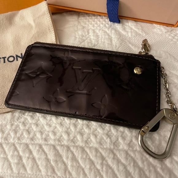 Authentic Louis Vuitton Amarante Key Pouch - Picture 8 of 8